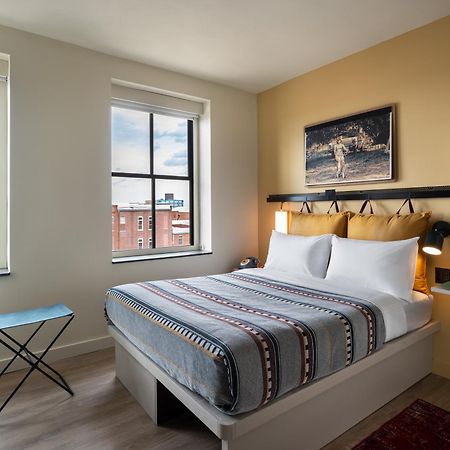 Hotel Moxy Springfield Downtown Exterior foto