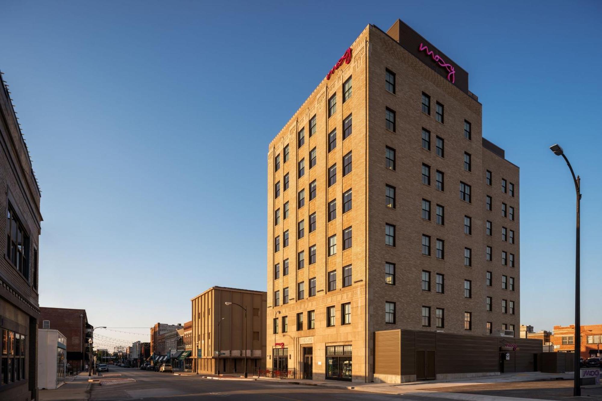 Hotel Moxy Springfield Downtown Exterior foto