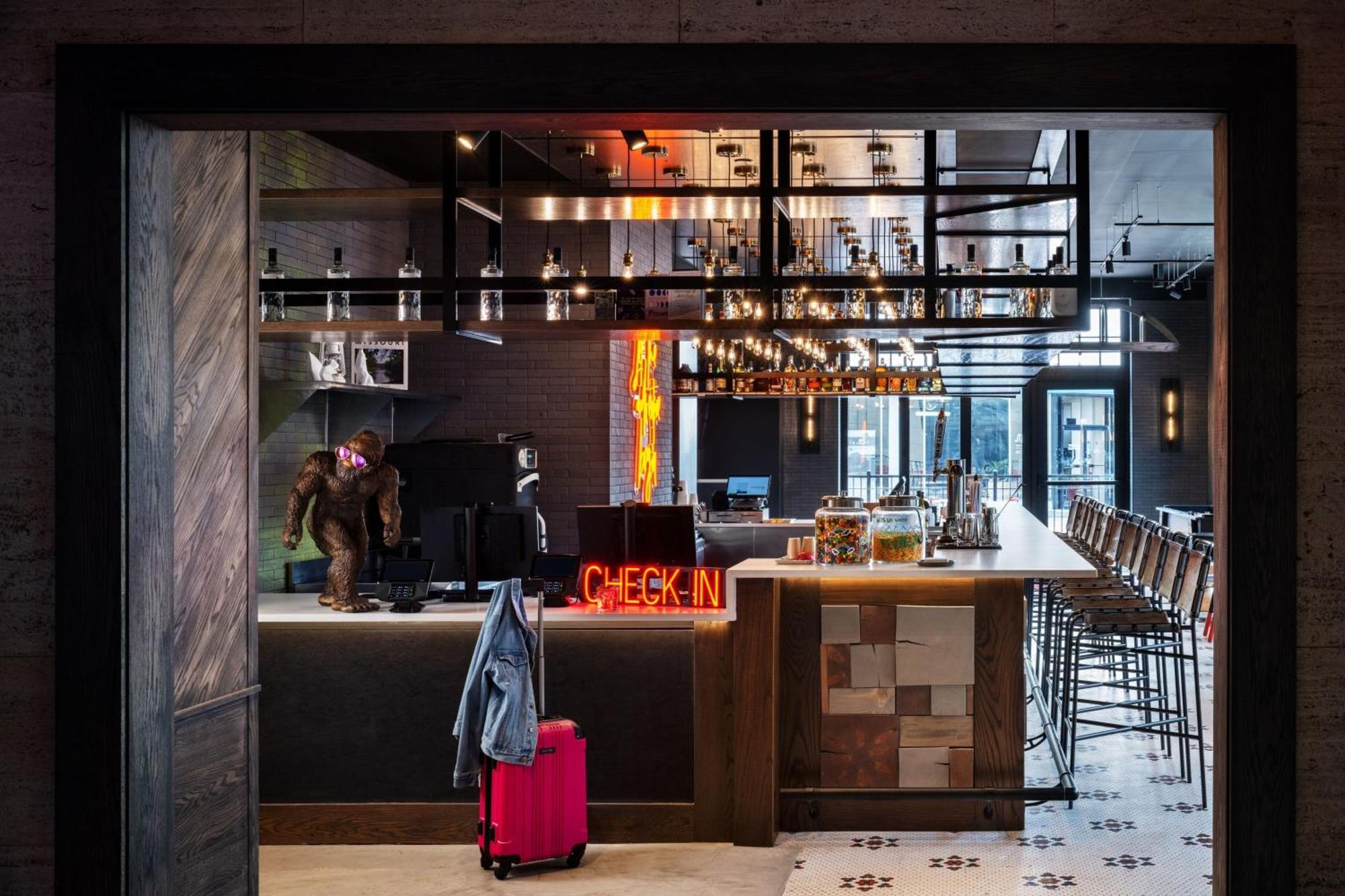Hotel Moxy Springfield Downtown Exterior foto